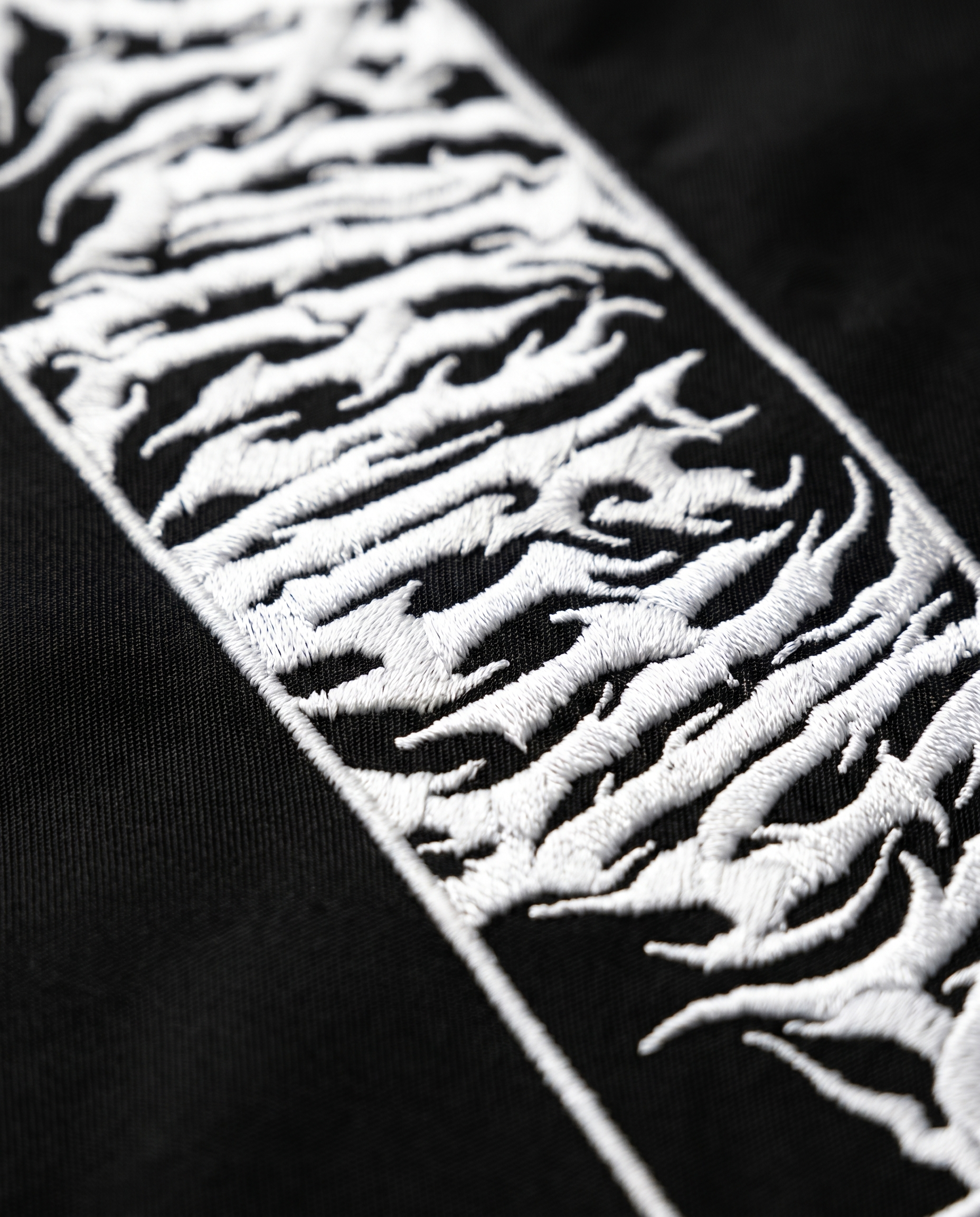 TWH EMBROIDERED BOMBER